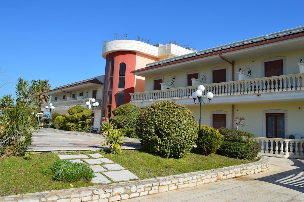 Hotel Parco Serrone Corato Exterior foto
